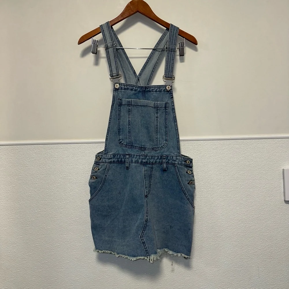NWT Women HAWALILI Denim Overall Dress Light Blue M Stretchy Comfort New
